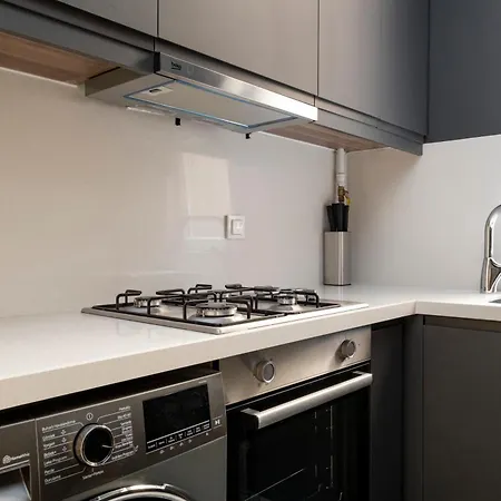 3 Bedrooms - Location- 1st Floor Apartment Istanbul