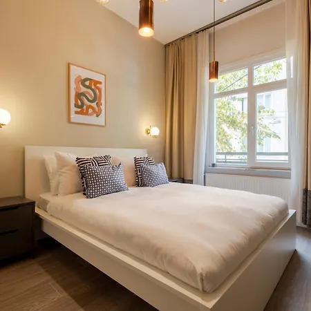 3 Bedrooms - Location- 1st Floor Apartment *