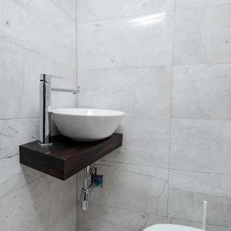3 Bedrooms - Location- 1st Floor Apartment Istanbul