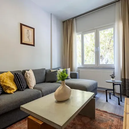 Apartment 3 Bedrooms - Location- 1st Floor *